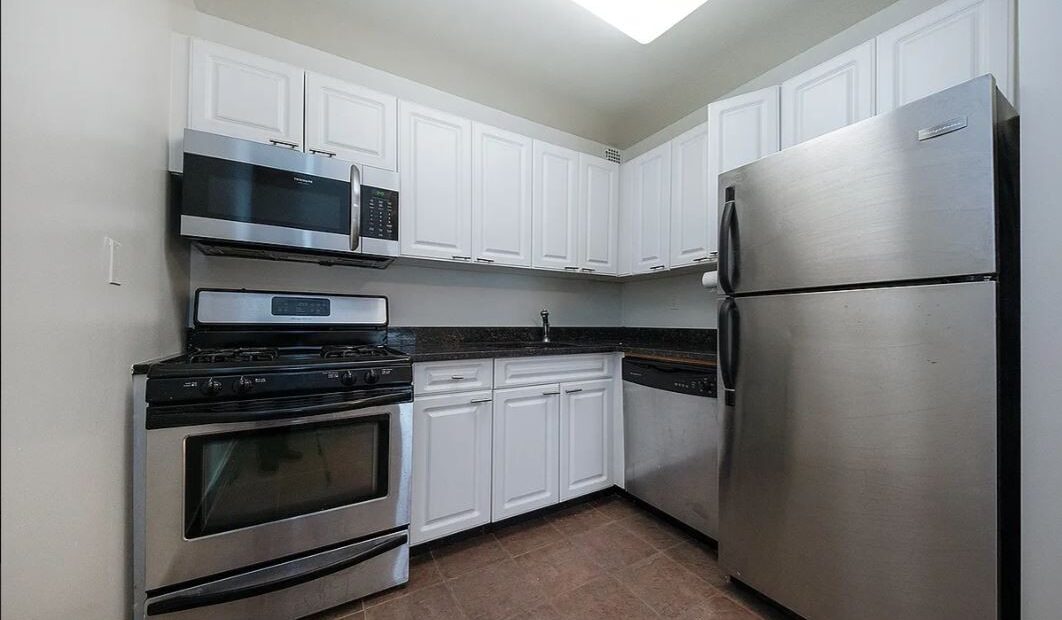 Amazing 1 bed on West 68th Street in Lincoln Square