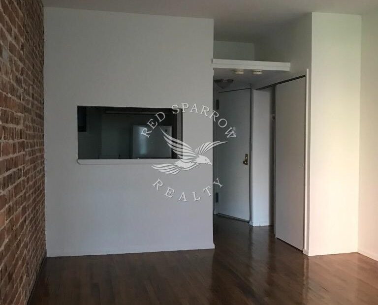 Amazing open layout on East 90th Street in Yorkville