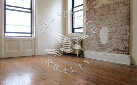 Fantastic open layout on East 88th Street in Carnegie Hill