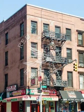Fantastic open layout on East 88th Street in Carnegie Hill