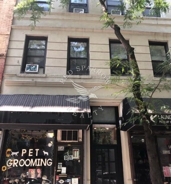 Amazing railroad 2 bed on East 89th Street in Yorkville