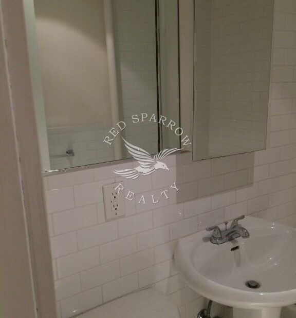 Amazing 1 bed on Mott Street in Greenwich Village