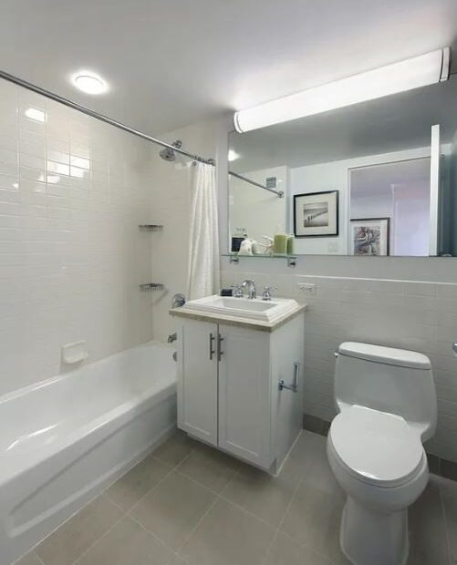 Amazing 1 bed on West 61st Street in Lincoln Square