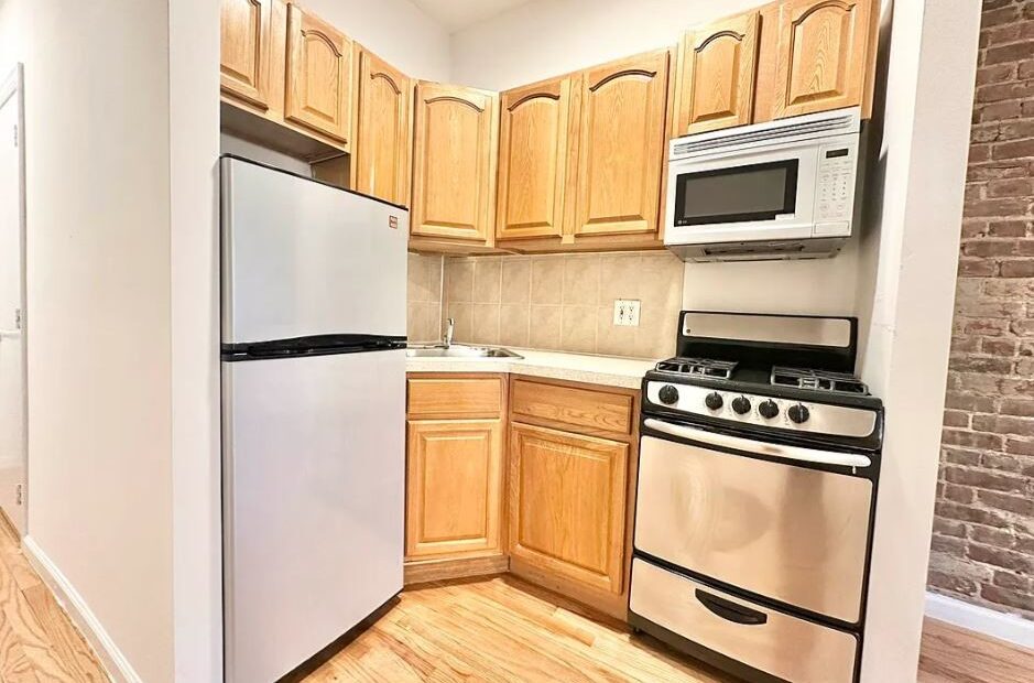 Amazing 1 bed on 9th Avenue in Hell’s Kitchen