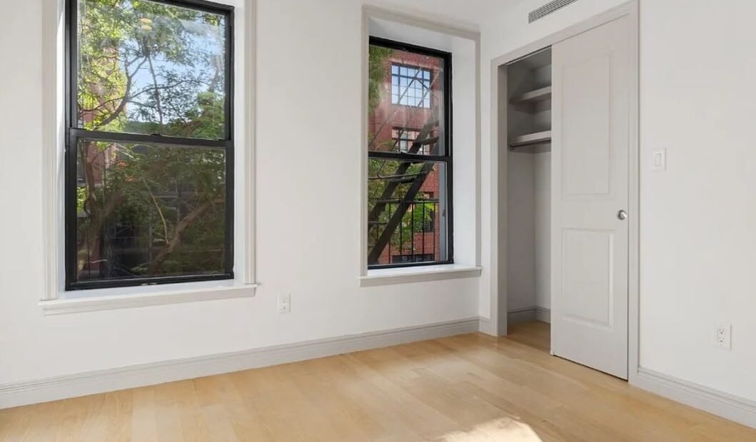 Amazing 4 beds/ 2 baths on Clinton Street in Lower East Side