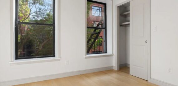 Amazing 4 beds/ 2 baths on Clinton Street in Lower East Side