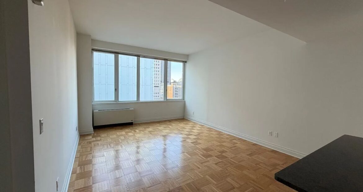 Amazing 1 bed on Lexington Avenue in Carnegie Hill