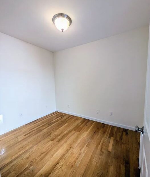 Amazing 2 bed on East 78th Street in Lenox Hill