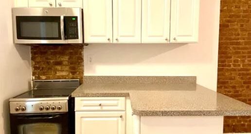 Amazing 1 bed on East 82nd Street in Yorkville