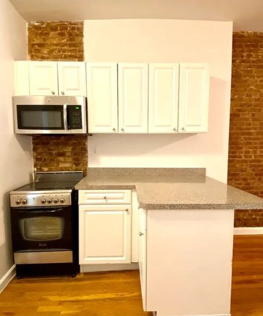 Amazing 1 bed on East 82nd Street in Yorkville