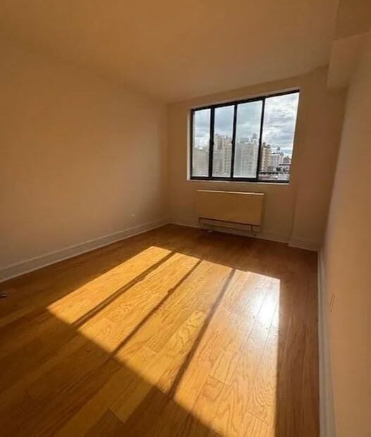 Amazing 2 bed on West 96th Street in Upper West Side