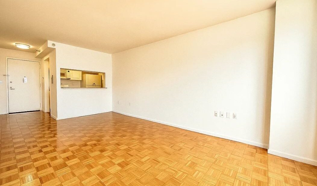 Amazing open layout on West 43rd Street in Hell’s Kitchen