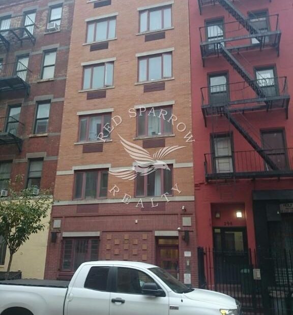 Amazing open layout on East 3rd Street in the East Village