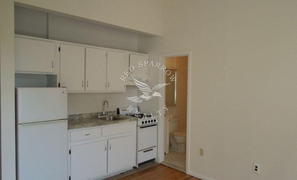 Bright Studio Apartment on West 112th Street in Morningside Heights