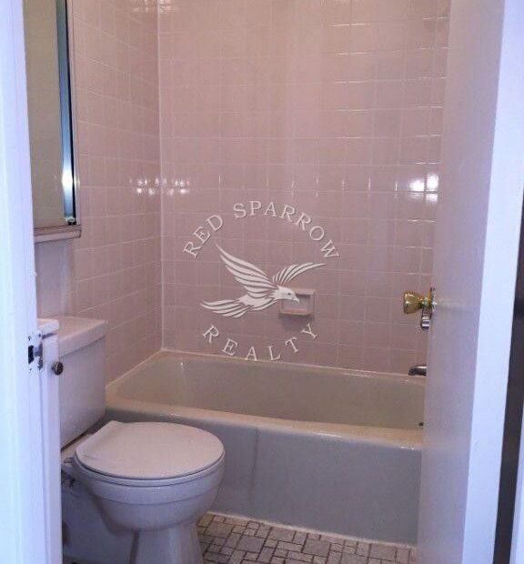Bright Studio Apartment on West 112th Street in Morningside Heights