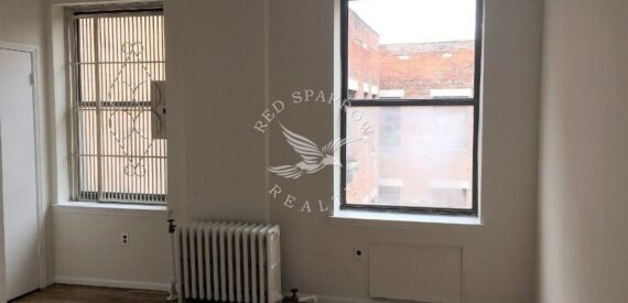 Bright Studio Apartment on West 112th Street in Morningside Heights