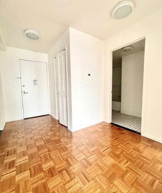 Amazing 1 bed on West 43rd Street in Hell’s Kitchen