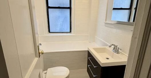 Amazing open layout on West 55th Street in Hell’s Kitchen