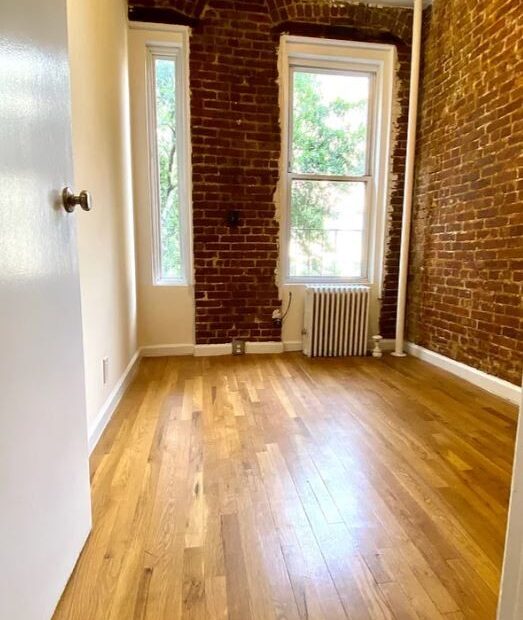 Amazing 1 bed on East 82nd Street in Yorkville