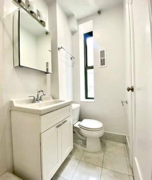 Amazing 2 bed on East 78th Street in Lenox Hill