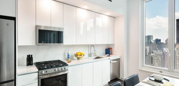 Amazing 2BR residence on East 54th Street in Sutton Place