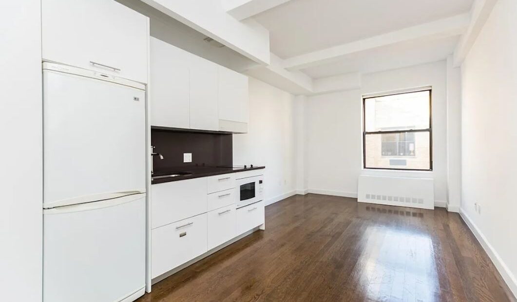 Amazing open layout on West 91st Street in Upper West Side