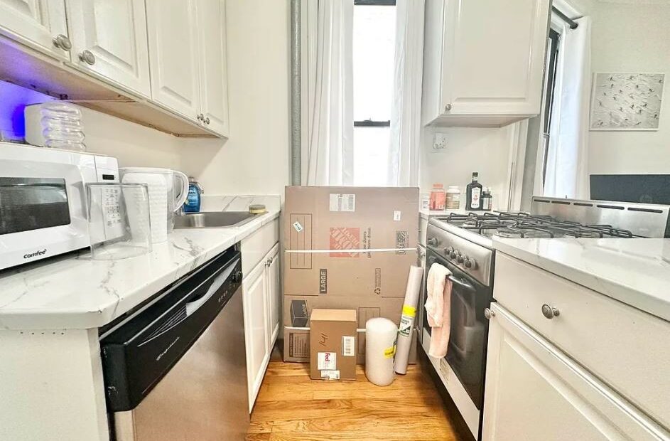 Amazing 1 bed on 9th Avenue in Chelsea