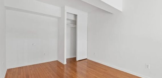 Amazing 1 bed on East 22nd Street in Gramercy Park