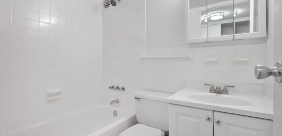 Amazing open layout on East 22nd Street in Gramercy Park