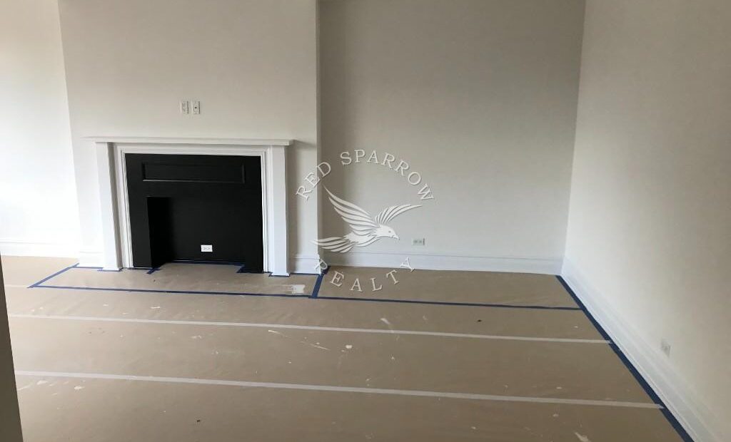 Renovated top floor 1 bed in Greenwich Village