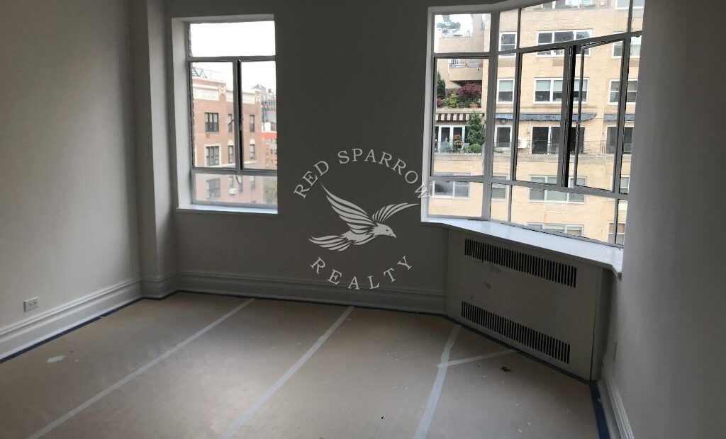 Renovated top floor 1 bed in Greenwich Village