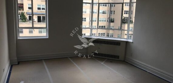 Renovated top floor 1 bed in Greenwich Village