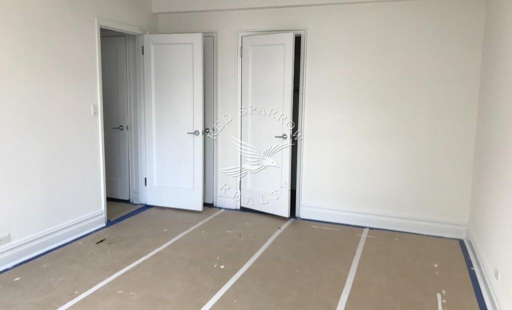 Renovated top floor 1 bed in Greenwich Village