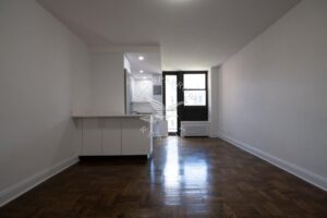 Amazing open layout on East 35th Street in Murray Hill