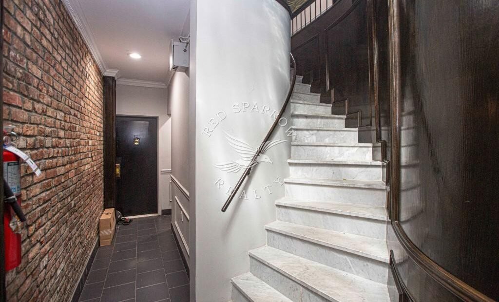 Amazing one bed on Mott Street in Greenwich Village