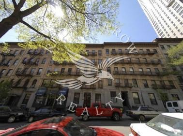 Amazing open layout on East 89th Street in Yorkville