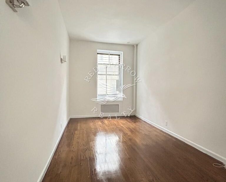 Amazing open layout on East 89th Street in Yorkville