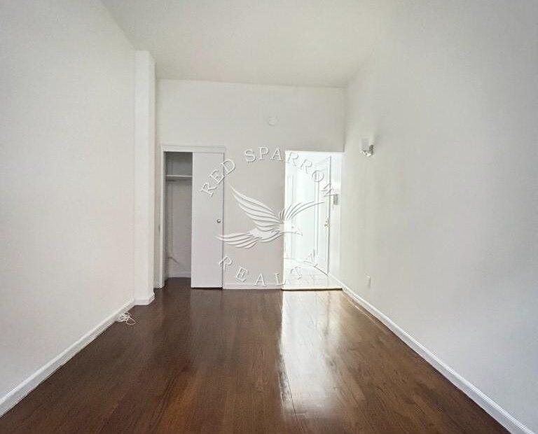 Amazing open layout on East 89th Street in Yorkville