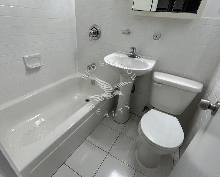 Amazing open layout on East 89th Street in Yorkville