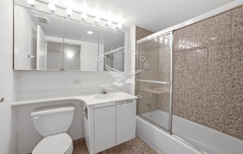 Amazing open layout on East 37th Street in Murray Hill
