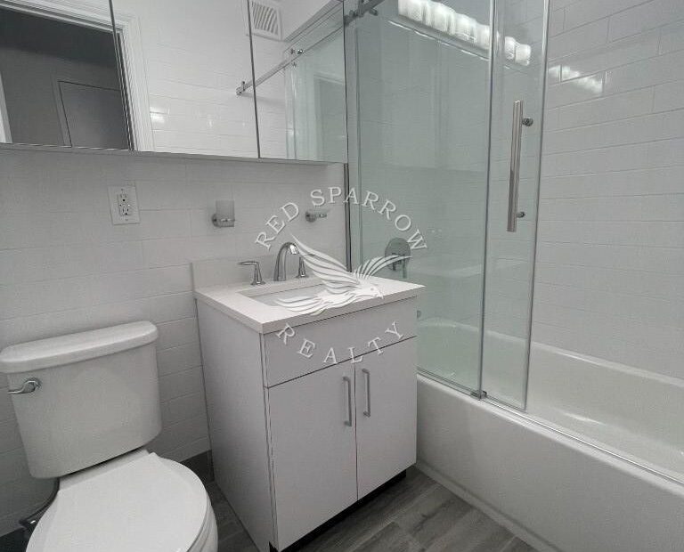 Amazing open layout on East 56th Street in Sutton Place