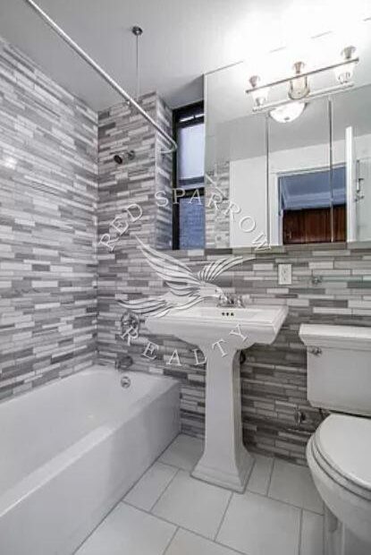 Large 2 bedroom on East 18th Street in Gramercy