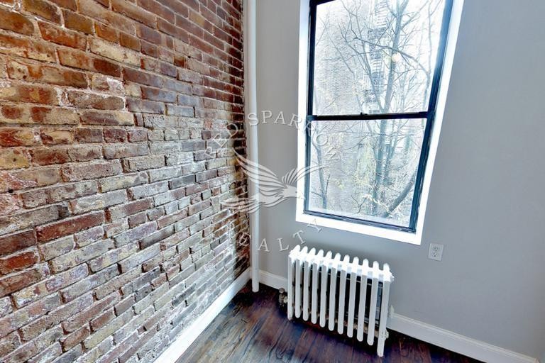 Beautifully renovated 2 bedroom/1 bath apartment on Tenth Avenue in Midtown West