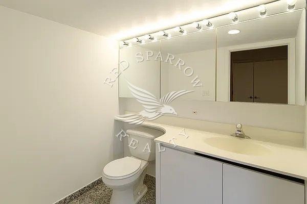 Renovated 2-bedroom, 2-bath on East 37th Street in Murray Hill