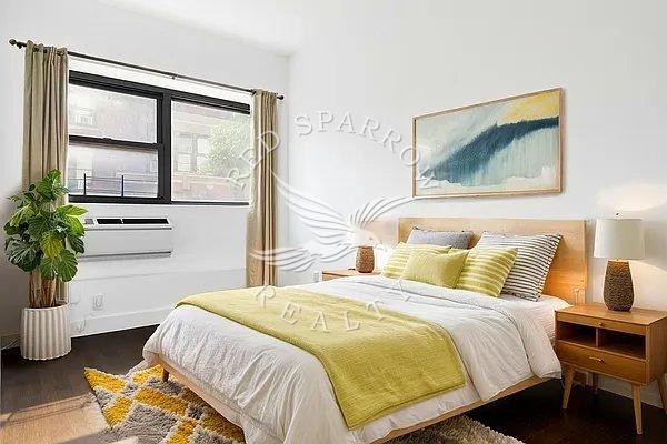 Renovated 2-bedroom, 2-bath on East 37th Street in Murray Hill