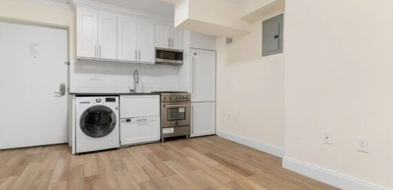 Amazing 2 bed on East 22nd Street in Gramercy Park