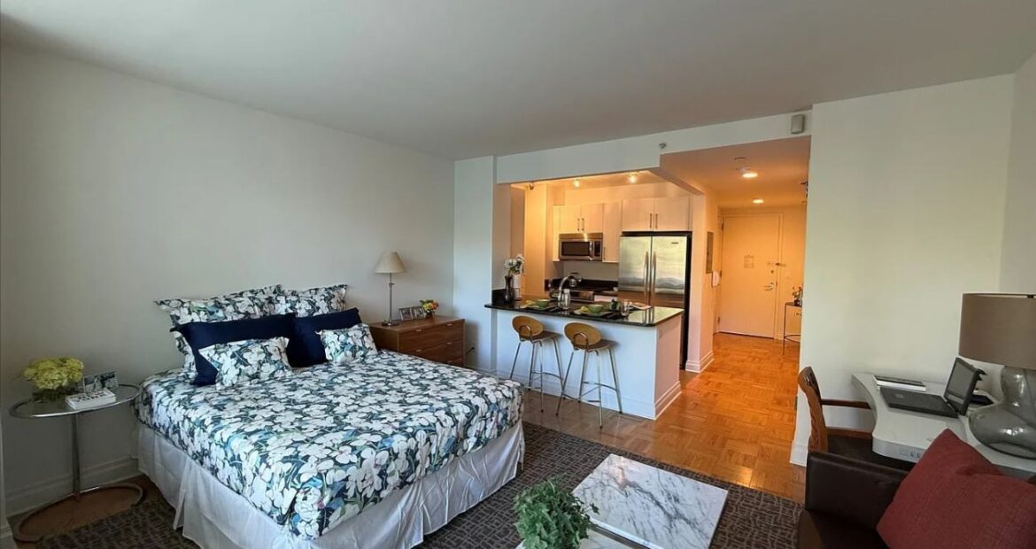 Amazing open layout on Lexington Avenue in Carnegie Hill