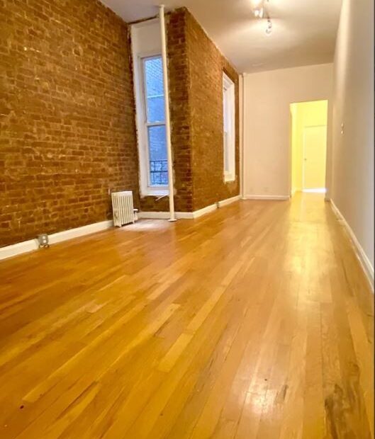 Amazing 1 bed on East 82nd Street in Yorkville