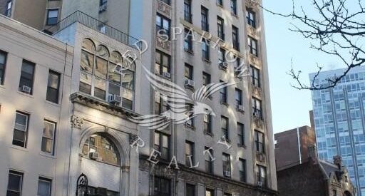 Amazing one bed on West 72nd Street in Lincoln Square