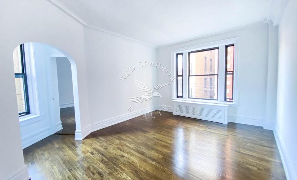 Amazing one bed on West 72nd Street in Lincoln Square
